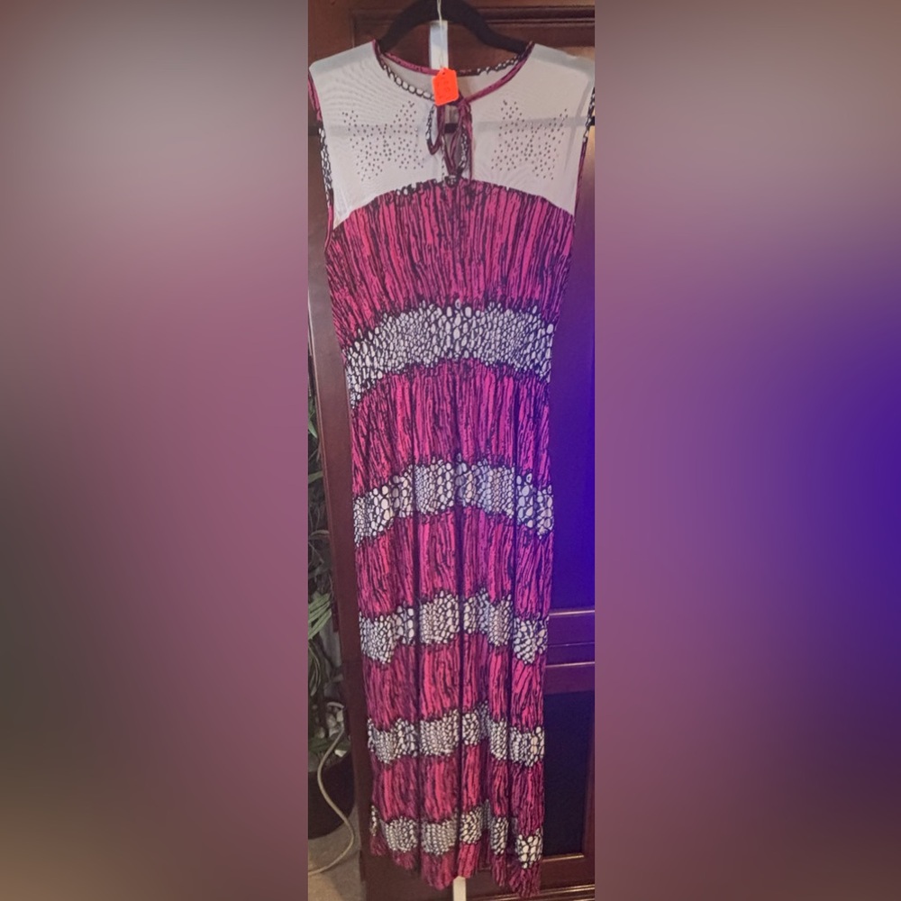 Elegant Pink and Black Sleeveless Dress-size Medium